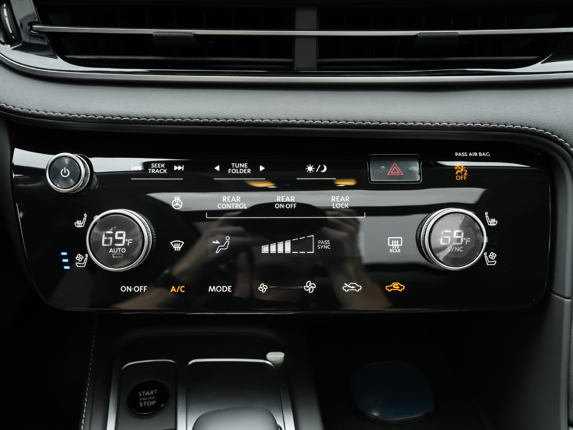 New 2027 INFINITI QX60 Luxe w/ Cargo Package FWD image 16
