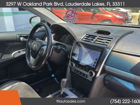 Used 2012 Toyota Camry SE w/ Leather Pkg FWD image 36