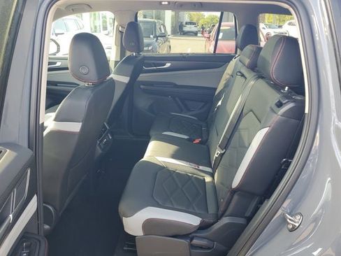New 2026 Volkswagen Atlas Peak Edition AWD/4WD image 11