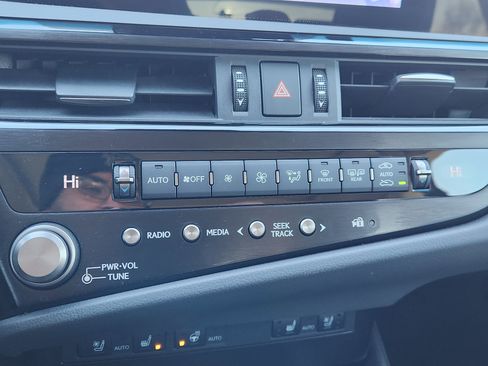 Used 2023 Lexus ES 350 350 Premium Package image 22