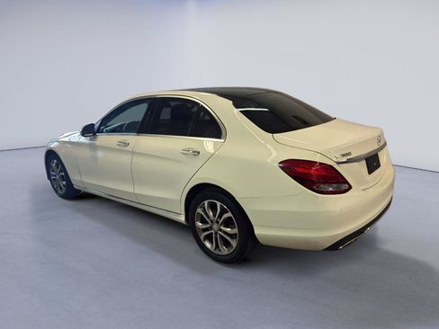 Used 2017 Mercedes-Benz C 300 4MATIC Sedan image 5