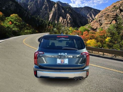 Used 2023 Kia Telluride S w/ S Sunroof Package image 4