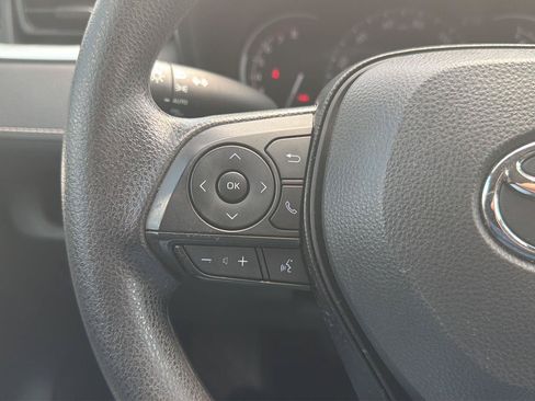 Used 2025 Toyota RAV4 XLE AWD/4WD image 26