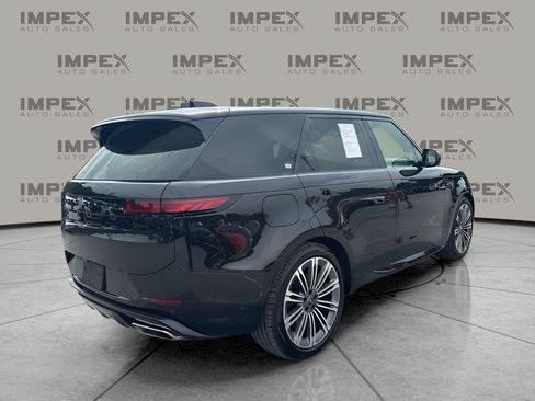 Used 2024 Land Rover Range Rover Sport Dynamic SE AWD/4WD image 5