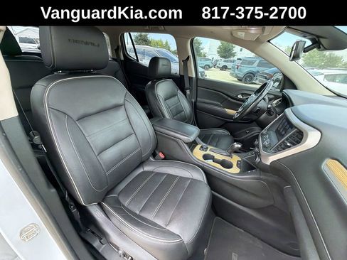Used 2019 GMC Acadia Denali w/ Technology Package FWD image 28