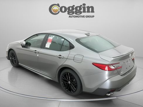 New 2026 Toyota Camry SE FWD image 9