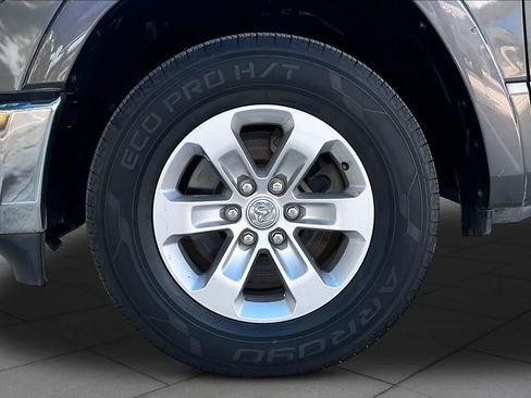 Used 2019 RAM 1500 Laramie RWD image 9