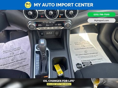 Used 2024 Nissan Sentra SV w/ All-Weather Package FWD image 22