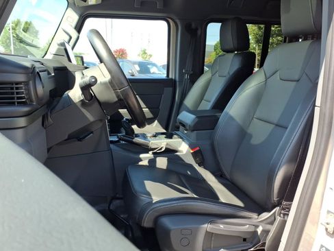 Used 2025 INEOS Grenadier Station Wagon AWD/4WD image 21