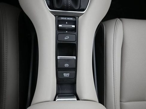 Used 2026 Honda HR-V EX-L image 19