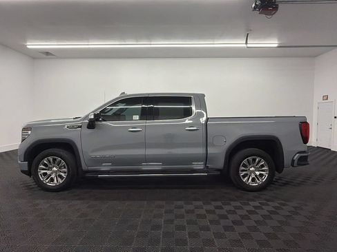 Used 2025 GMC Sierra 1500 Denali w/ Technology Package AWD/4WD image 2