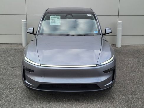 Used 2026 Tesla Model Y Long Range image 8