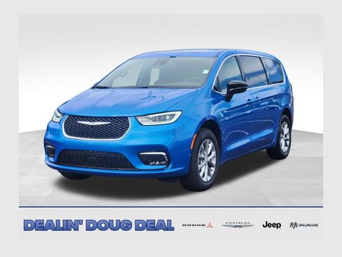 New 2026 Chrysler Pacifica Limited AWD/4WD image 1