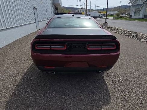 Used 2018 Dodge Challenger T/A RWD image 5