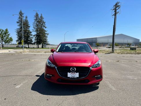 Used 2017 MAZDA MAZDA3 Sport FWD image 2