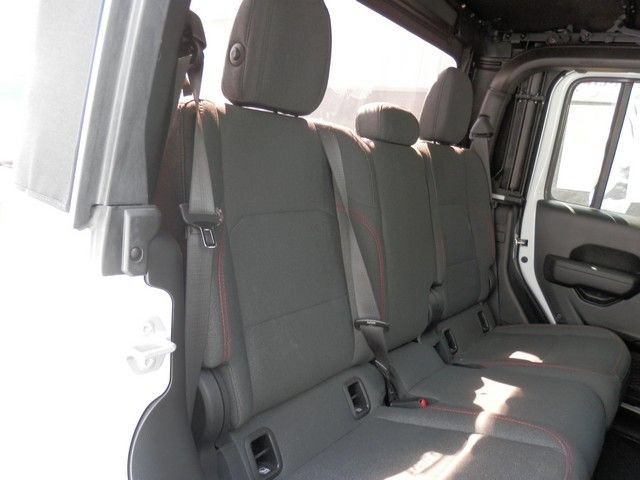 Used 2024 Jeep Gladiator Rubicon AWD/4WD image 36