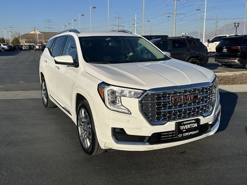 Used 2024 GMC Terrain Denali image 33