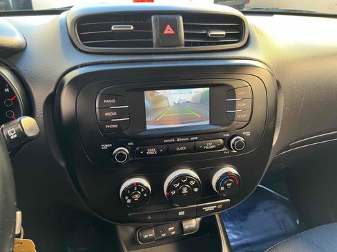 Used 2016 Kia Soul + w/ Designer's Package image 23