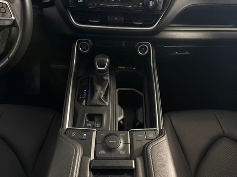 Used 2024 Toyota Grand Highlander XLE image 20