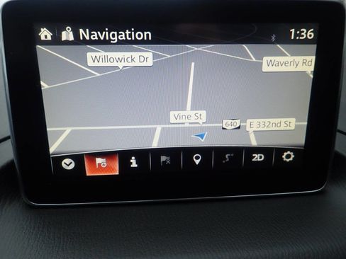 Used 2016 MAZDA MAZDA3 i Grand Touring image 6