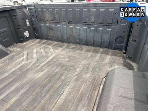 Used 2024 GMC Sierra 1500 AT4 w/ Technology Package AWD/4WD image 14