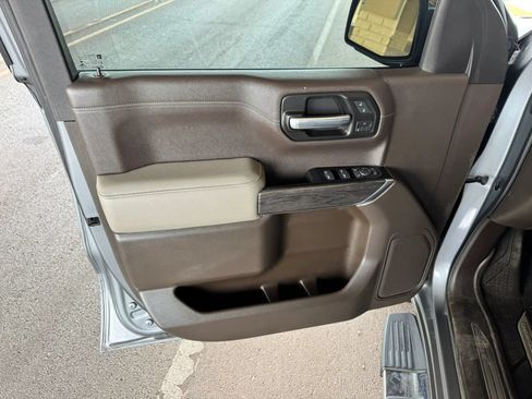 Used 2019 Chevrolet Silverado 1500 LTZ w/ LTZ Plus Package AWD/4WD image 10