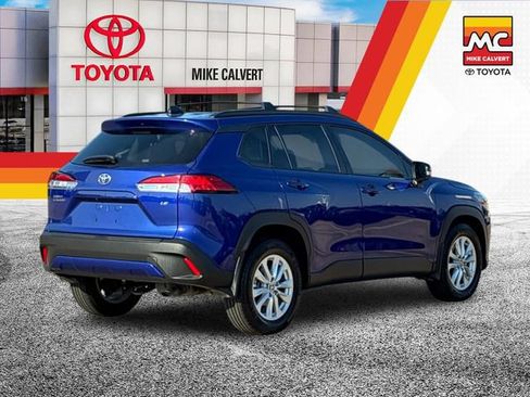 Certified 2025 Toyota Corolla Cross LE FWD image 5
