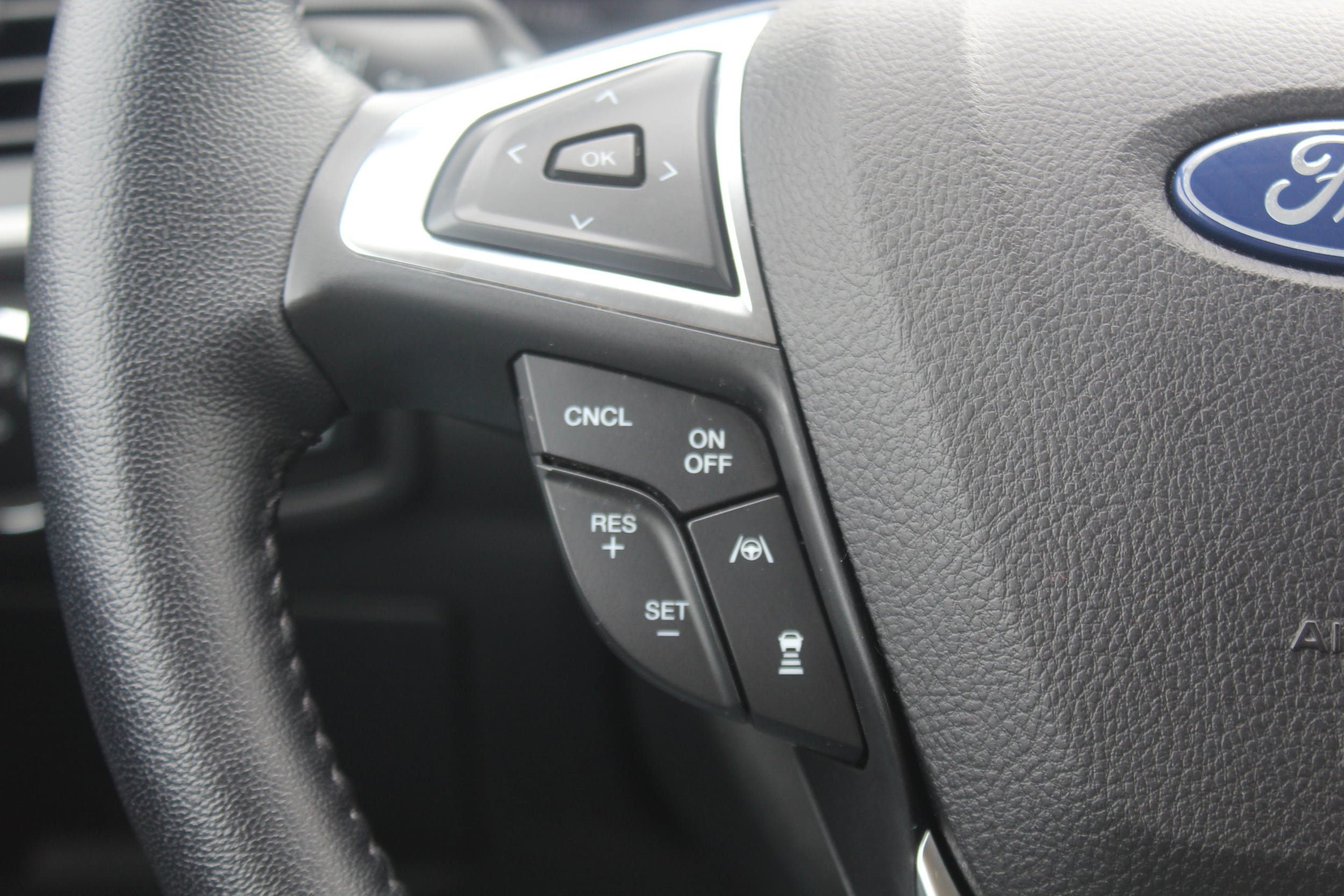 Used 2023 Ford Edge SEL w/ Convenience Package AWD/4WD image 8