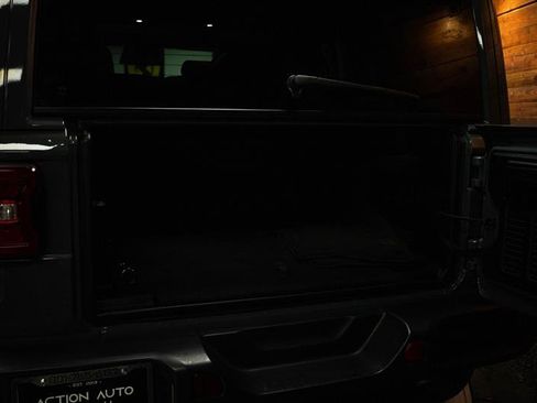 Used 2023 Jeep Wrangler Unlimited w/ Cold Weather Group image 7