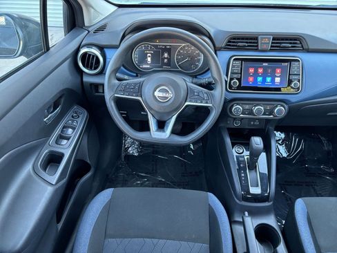 Used 2025 Nissan Versa SV FWD image 32