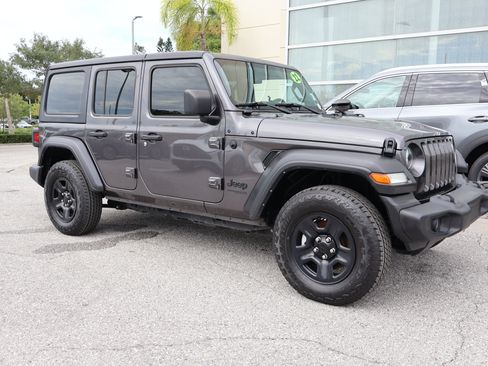 Used 2022 Jeep Wrangler Unlimited Sport AWD/4WD image 10