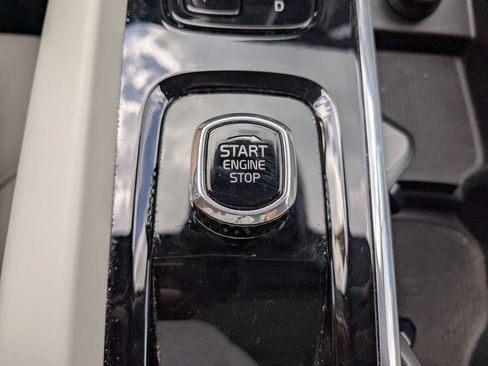 Used 2024 Volvo S60 B5 Plus FWD image 29