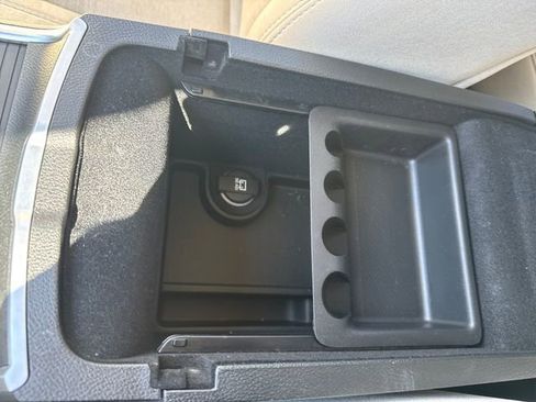 Used 2023 Chrysler 300 Touring w/ Sport Appearance Package image 26