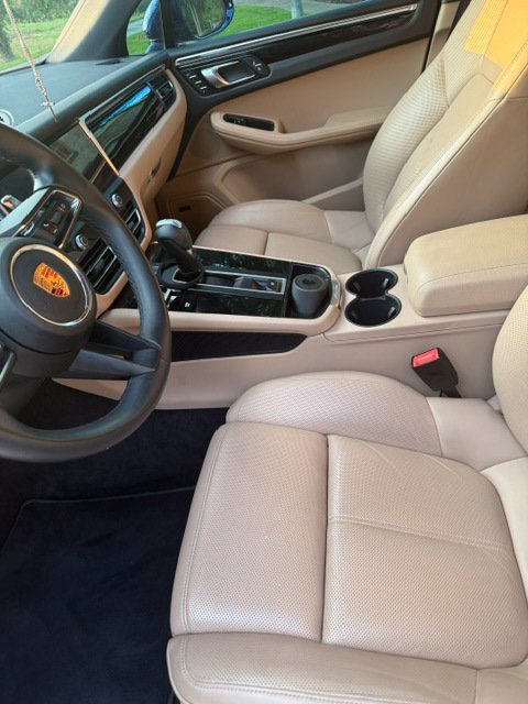 Used 2024 Porsche Macan AWD/4WD image 11