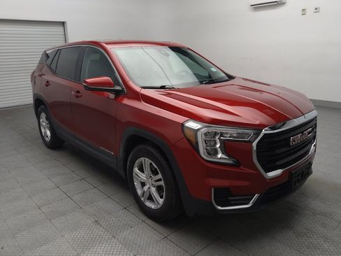 Used 2024 GMC Terrain SLE w/ LPO, Floor Liner Package FWD image 13