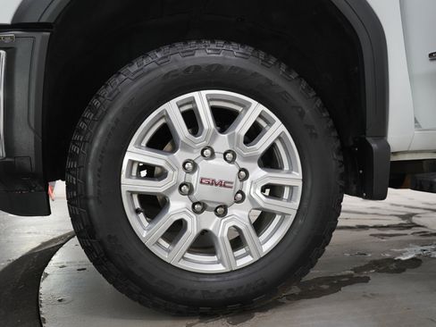Used 2024 GMC Sierra 2500 SLT w/ SLT Convenience Package AWD/4WD image 34