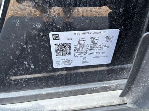 Used 2024 Chevrolet Traverse RS FWD image 21