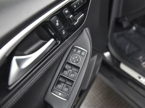 Used 2019 INFINITI QX30 Premium w/ Navigation Package image 10