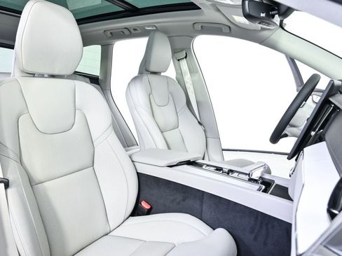 Used 2026 Volvo XC60 B5 Ultra w/ Protection Package Premier AWD/4WD image 25