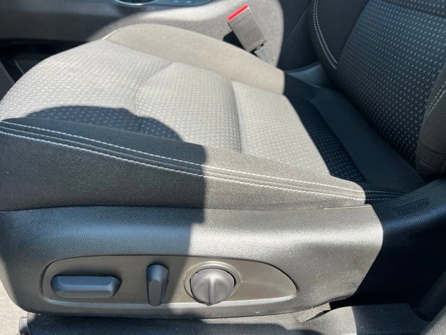 Used 2022 GMC Terrain SLE w/ Driver Convenience Package AWD/4WD image 24