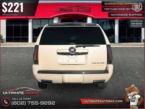 Used 2013 Cadillac Escalade Premium RWD image 8