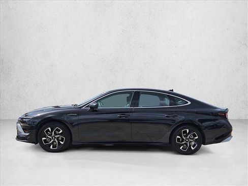 Used 2025 Hyundai Sonata SEL FWD image 9