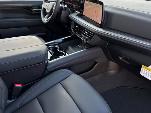 New 2026 Chevrolet Tahoe Z71 image 18