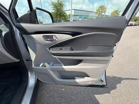 Used 2019 Honda Pilot Touring image 26