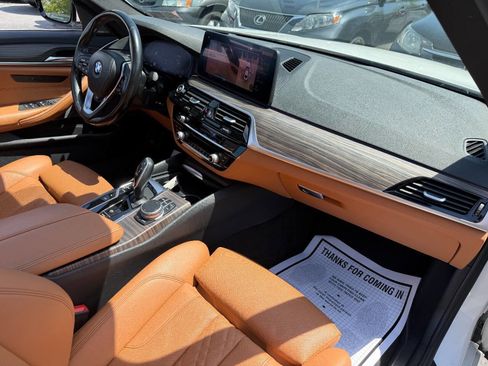 Used 2021 BMW 530i xDrive w/ Premium Package AWD/4WD image 42