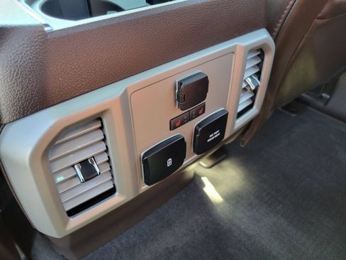 Used 2018 Ford F150 King Ranch w/ Equipment Group 601A Luxury AWD/4WD image 26