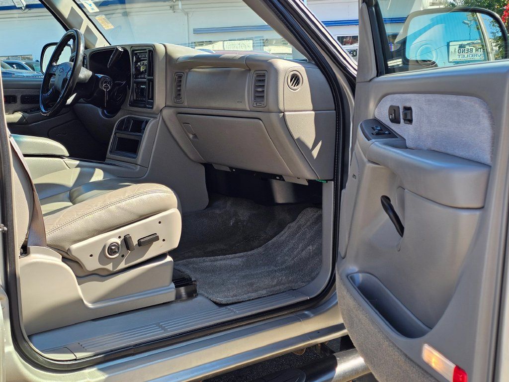 Used 2003 Chevrolet Silverado 2500 LT AWD/4WD image 13