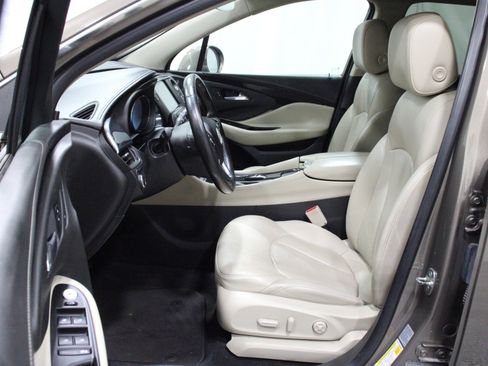 Used 2017 Buick Envision Essence image 3