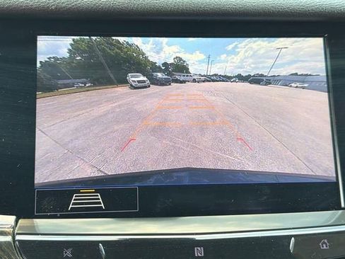 Used 2020 Cadillac XT6 Premium Luxury FWD image 32