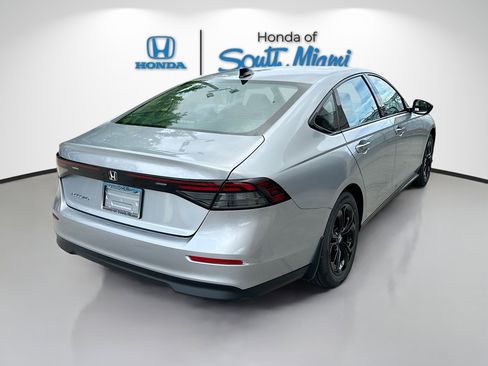 New 2025 Honda Accord SE image 6